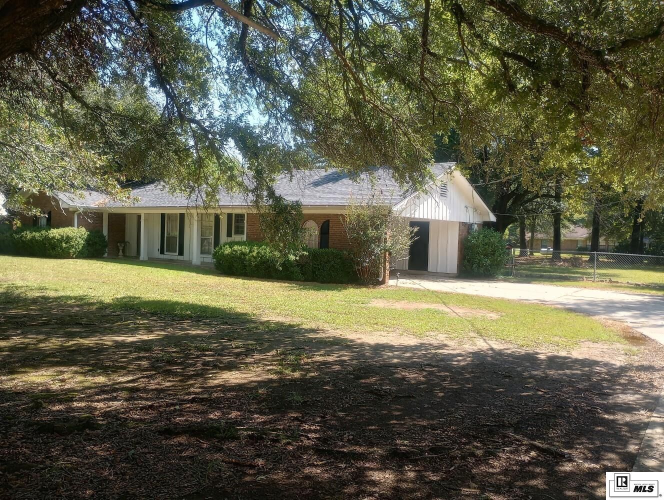 Property Photo:  10336 State Street  LA 71220 