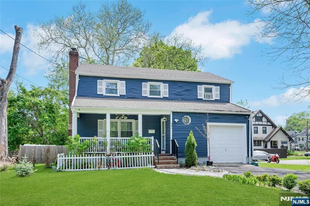 Property Photo:  981 Carnegie Avenue  NJ 07060 