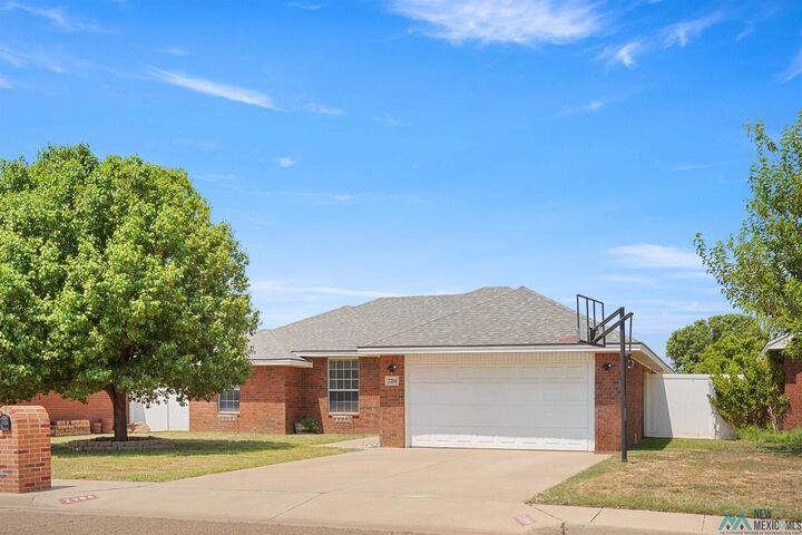Property Photo:  2204 Enloe Drive  NM 88101 