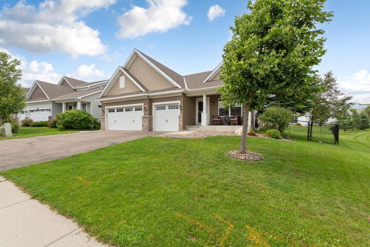 Property Photo: 601 Stonegate Circle MN 55387