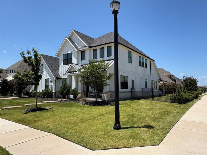 Property Photo: 1451 Maplewood Drive TX 75078