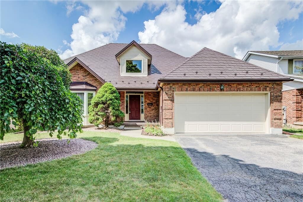Property Photo:  323 Auburn Drive  ON N2K 3E1 