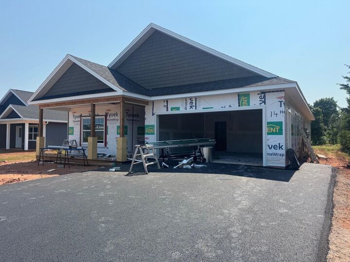 14 Norman Drive — photo 1