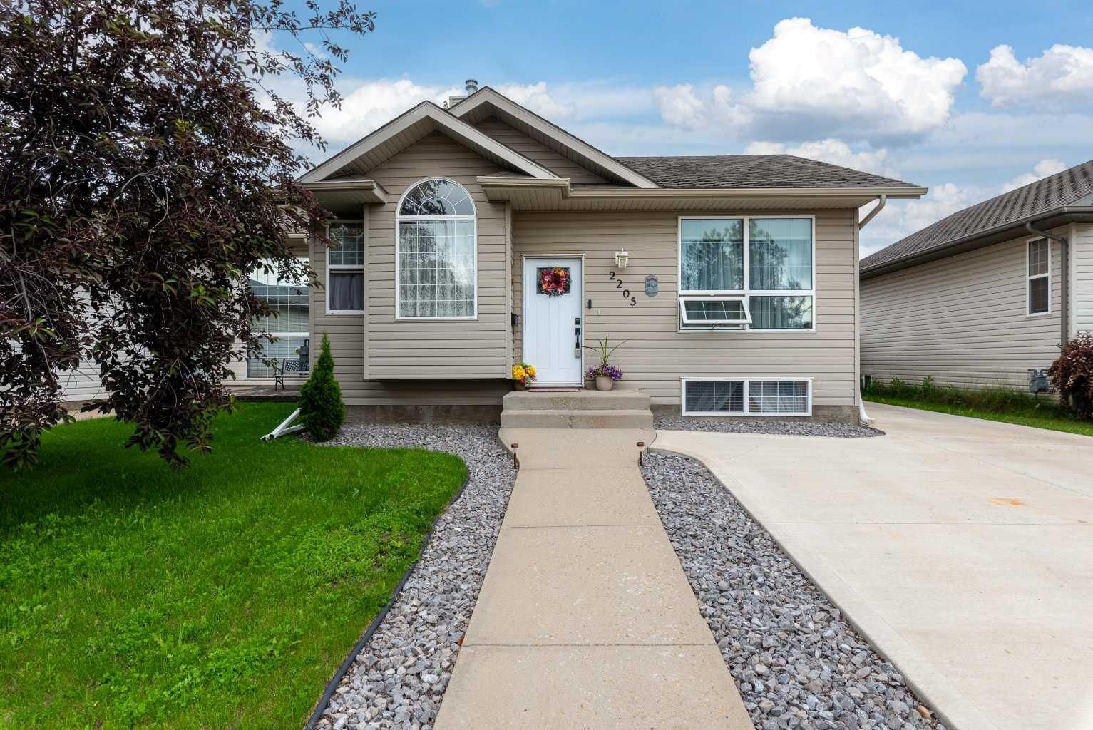 Property Photo:  2205 51 Avenue  AB T9V 3H4 