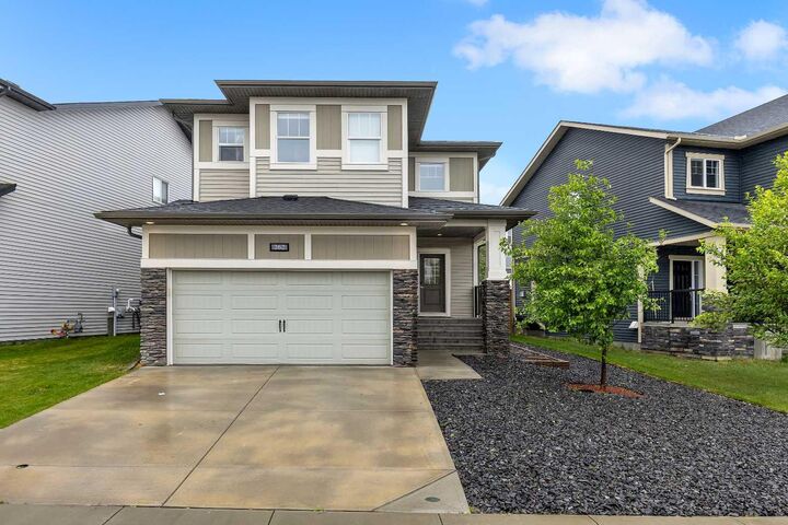 Property Photo: 262 Hillcrest Heights SW AB T4B 3Z2