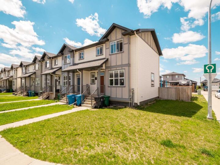 Property Photo: 354 Mildred Dobbs Boulevard N AB T1H 7G4