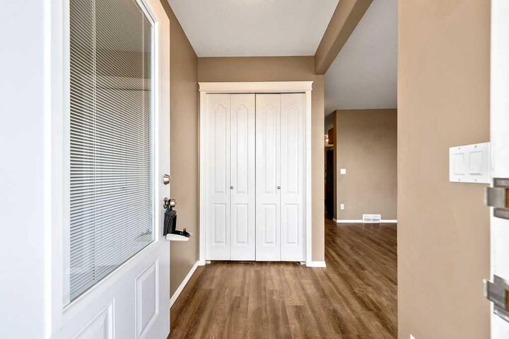 Property Photo: 108 Sunrise Terrace NE AB T1V 0C2