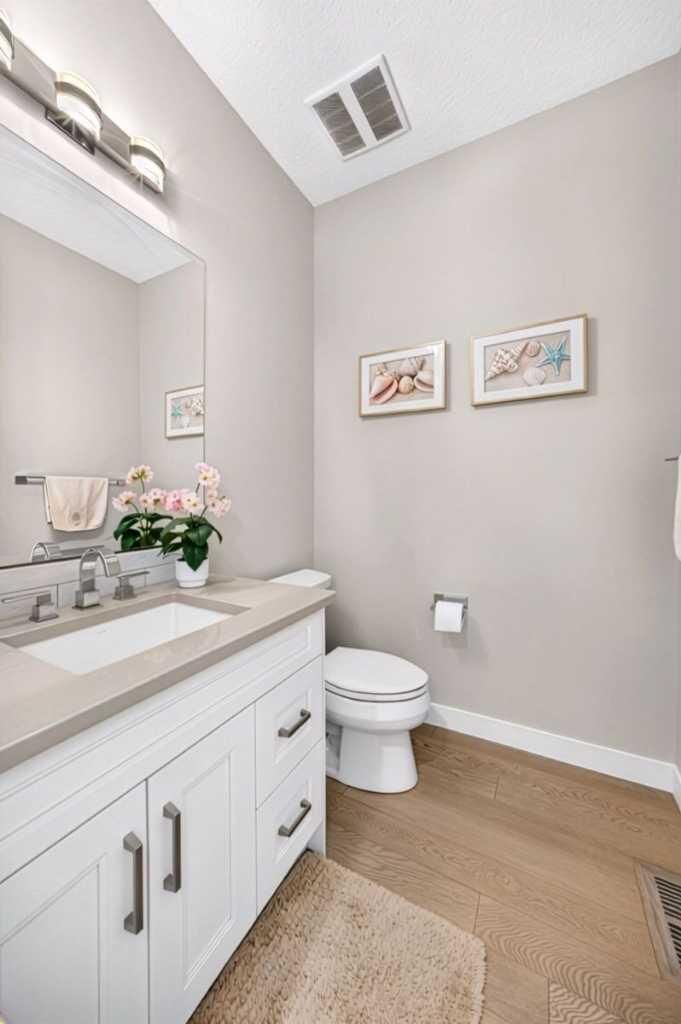 Property Photo:  33 Aspen Summit Circle SW  AB T3H 0Z7 