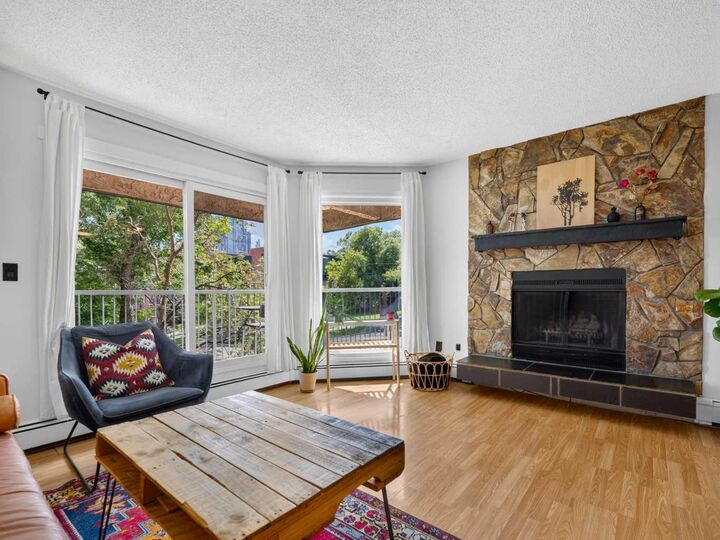 Property Photo: 402 4 Avenue NE 5 AB T2E 0J5
