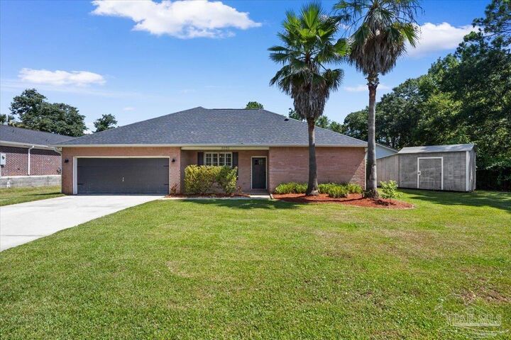 Property Photo: 3220 Duke Dr FL 32563