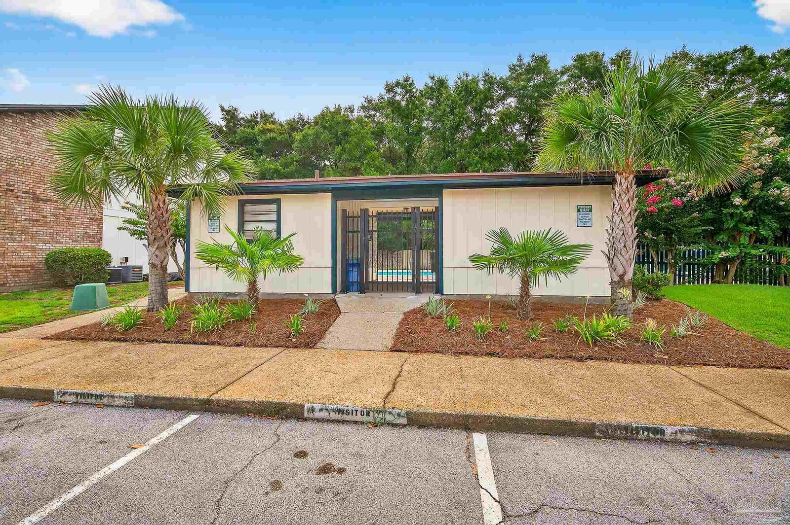 Property Photo:  2299 Scenic Hwy L8  FL 32503 