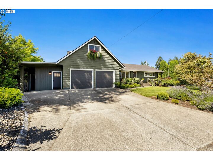 Property Photo:  969 B St  WA 98671 