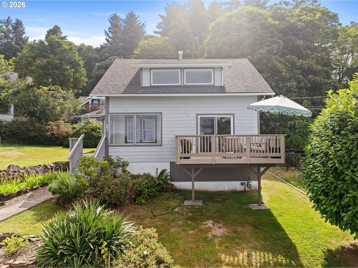 Property Photo: 561 Rivington St OR 97103