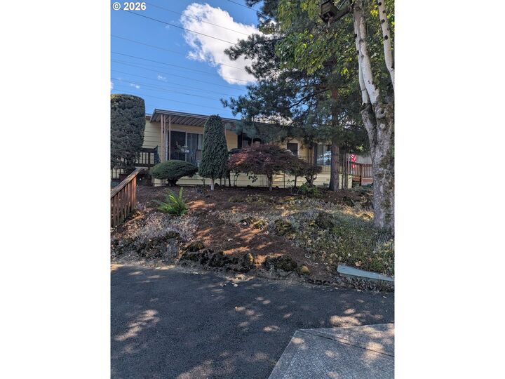 Property Photo: 21100 NE Sandy Blvd 36 OR 97024
