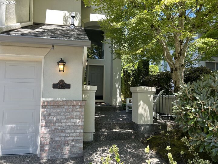 Property Photo: 4965 Mulholland Dr OR 97035