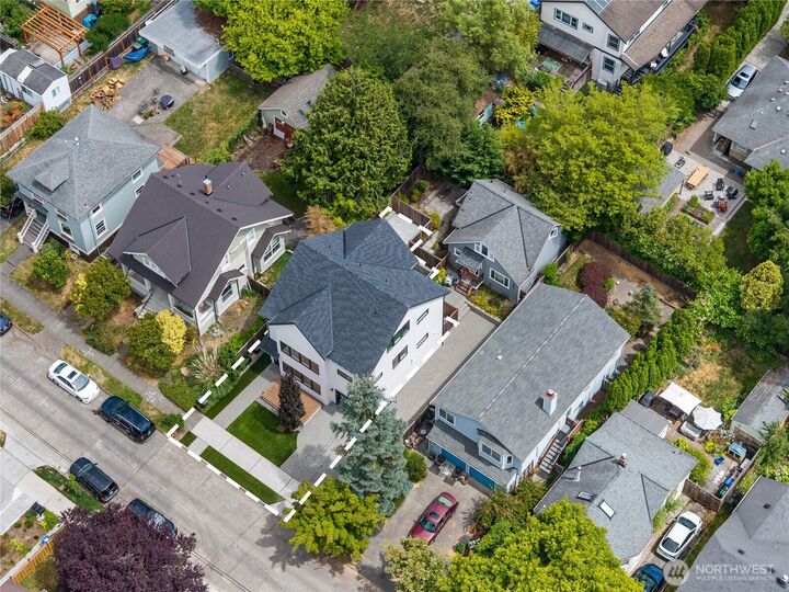 Property Photo: 6538 11th Avenue NW 1 WA 98117