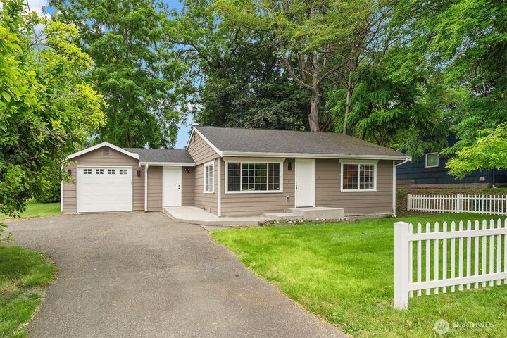 Property Photo: 10902 26th Avenue SW WA 98146