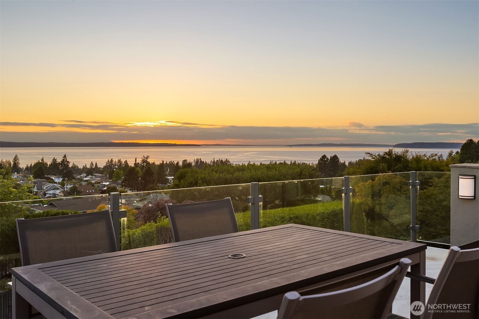 Property Photo: 227 Highland Drive WA 98020