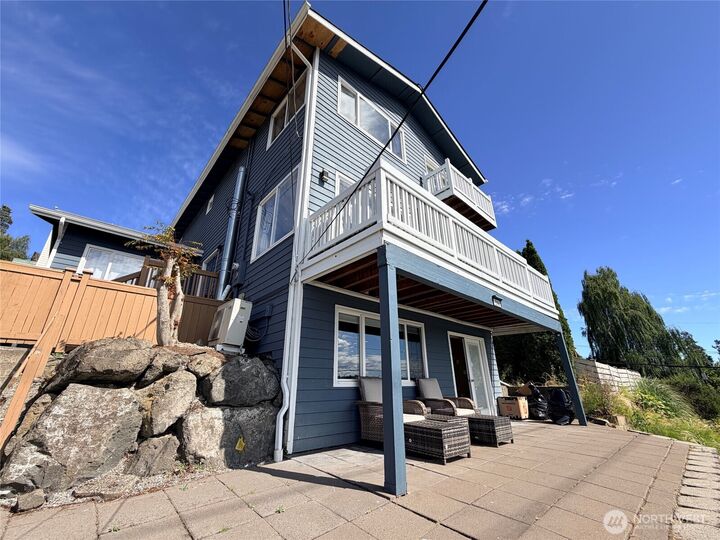 Property Photo: 5006 3rd Avenue NW WA 98107