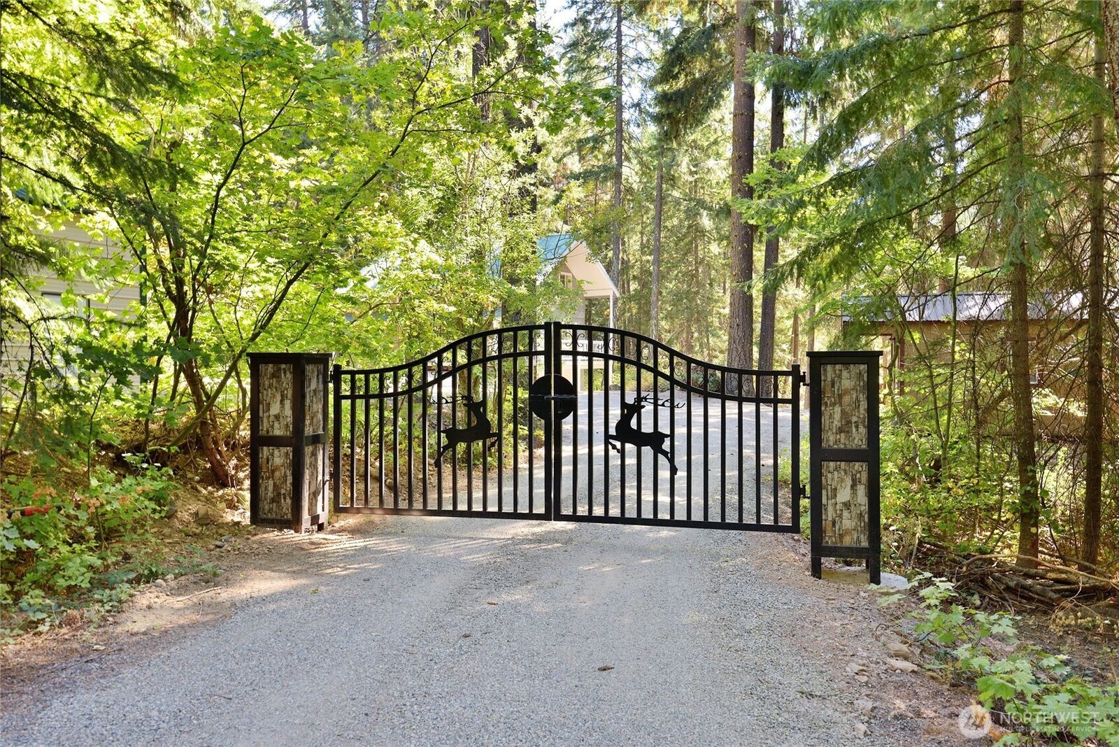 Property Photo:  30  Crawford Lane  WA 98940 