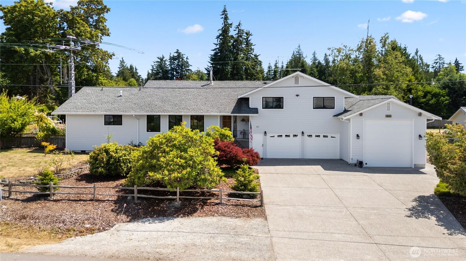 Property Photo: 464 Marine View Place WA 98282