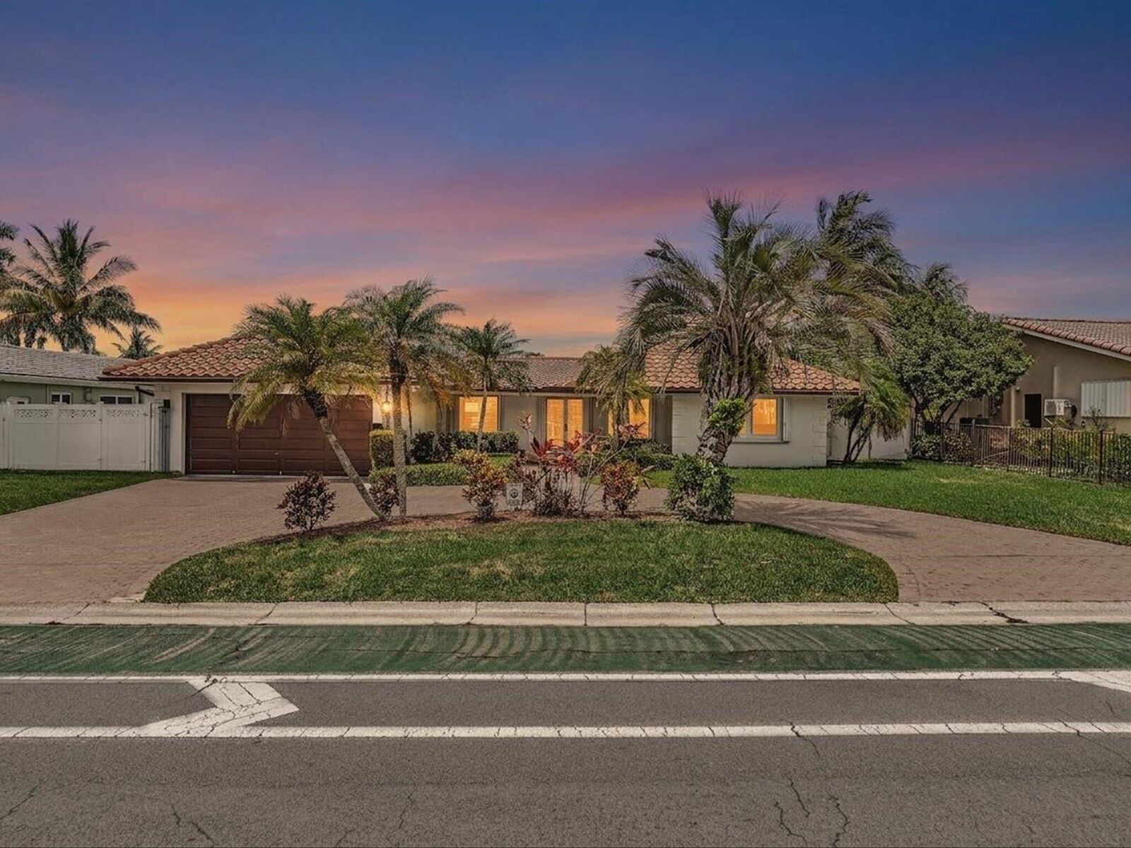 Property Photo:  2800 NE 55th Street  FL 33308 
