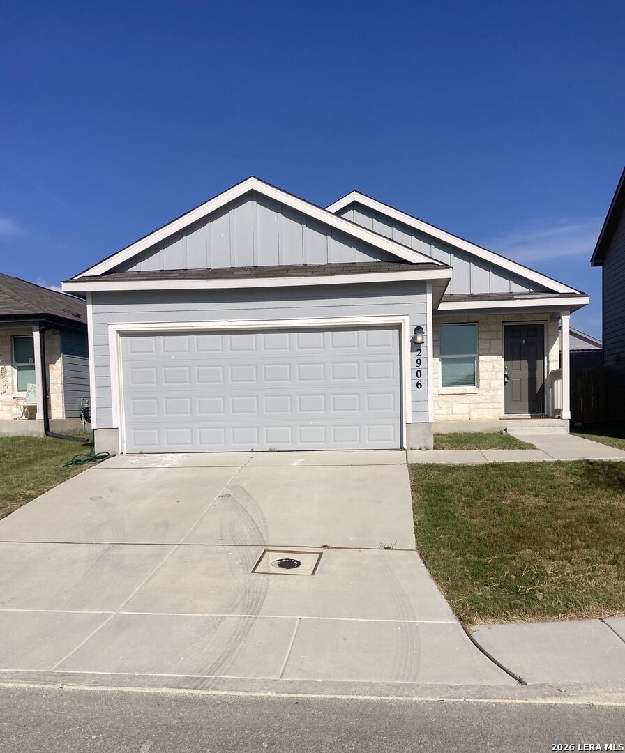 Property Photo: 2906 Millikan Dr TX 78109