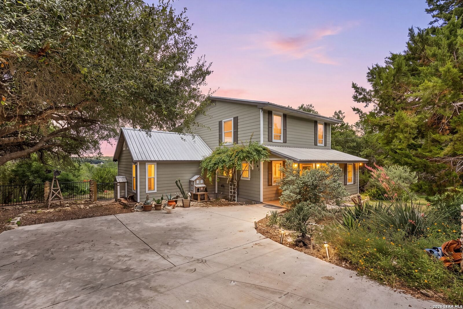 Property Photo:  707 Appaloosa Dr  TX 78623 