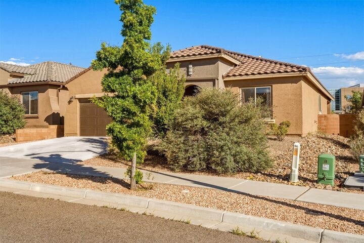 Property Photo: 4729 Hojas Verdes NM 87507