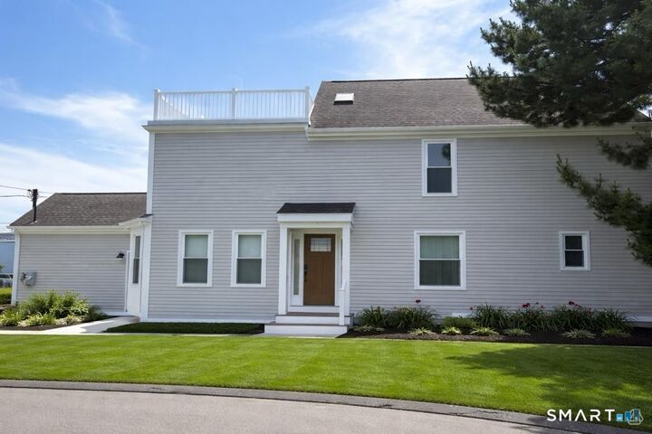 Property Photo:  1 Edgefield Avenue  CT 06460 