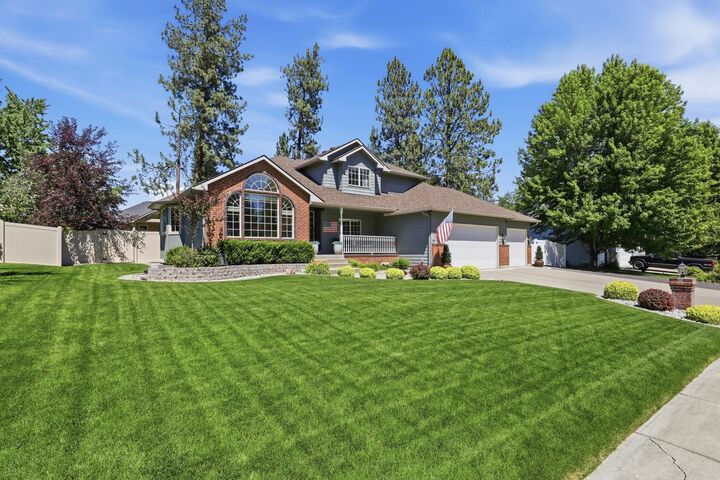 Property Photo: 1013 E Blackhawk Dr WA 99208