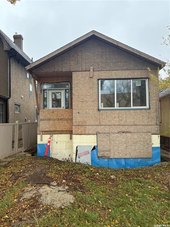 Property Photo:  3231 Dewdney Avenue  SK S4T 0Y7 