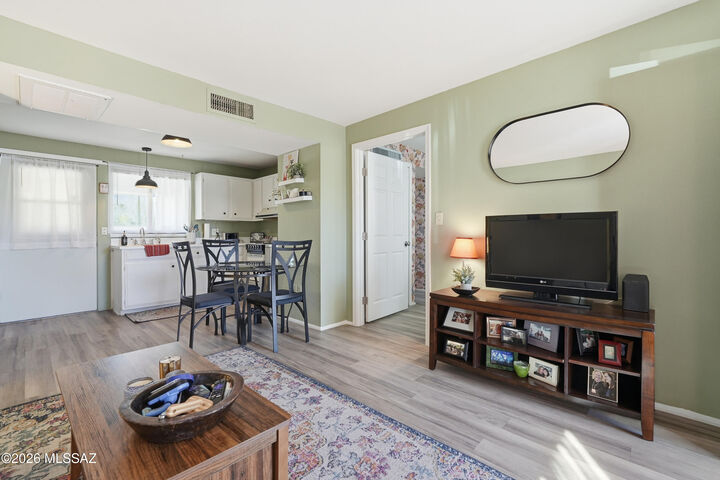 Property Photo: 302 S Paseo Aguila C AZ 85614