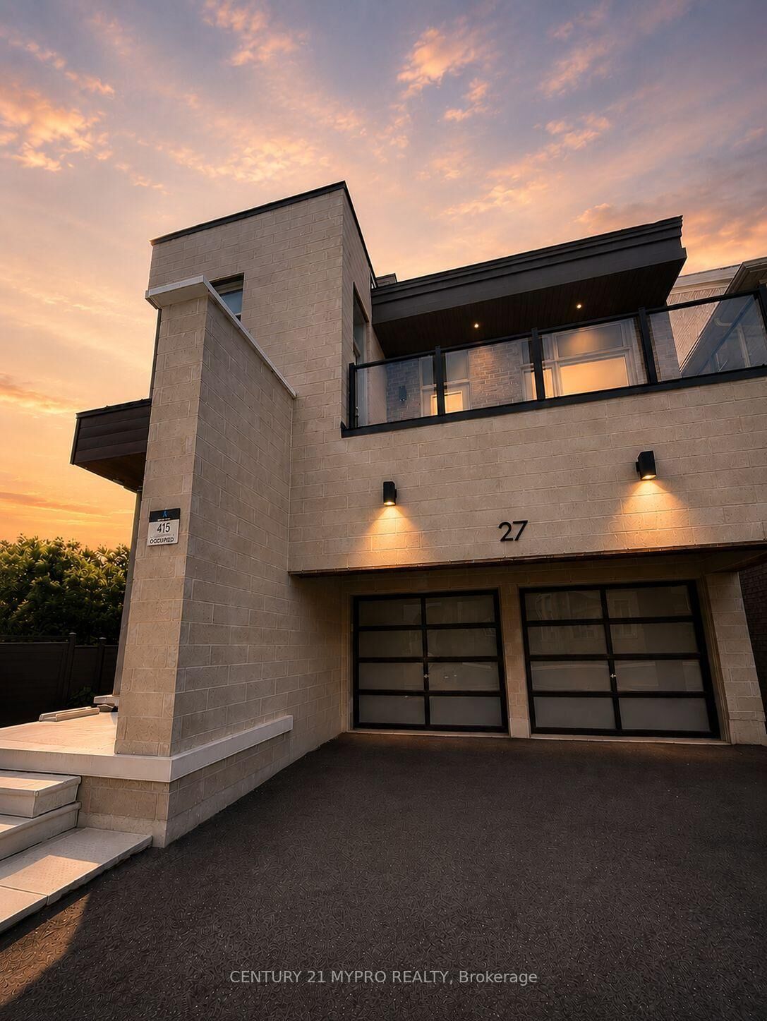 Property Photo:  27 Milky Way Drive  ON L4C 4M9 