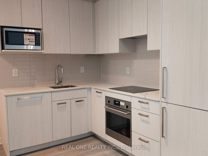 Property Photo:  71 Curlew Drive 95  ON M3A 0B1 