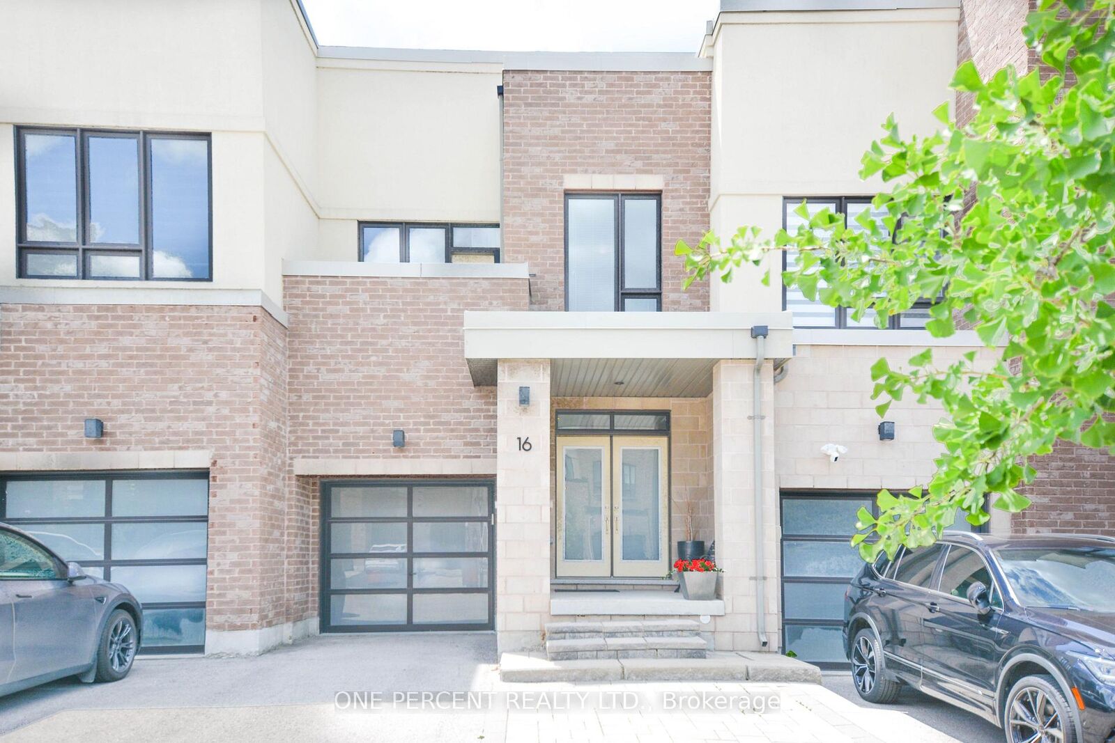 Property Photo: 16 Denarius Crescent ON L4E 0Y9