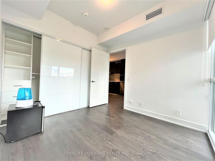 Property Photo:  11 Lillian Street 1105  ON M4S 0C3 