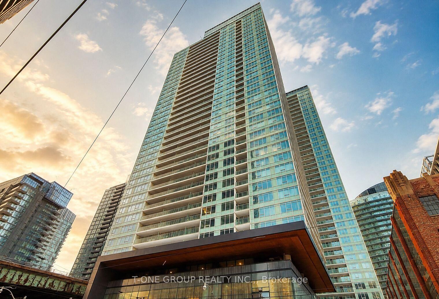 Property Photo:  19 Bathurst Street 1502  ON M5V 0N2 