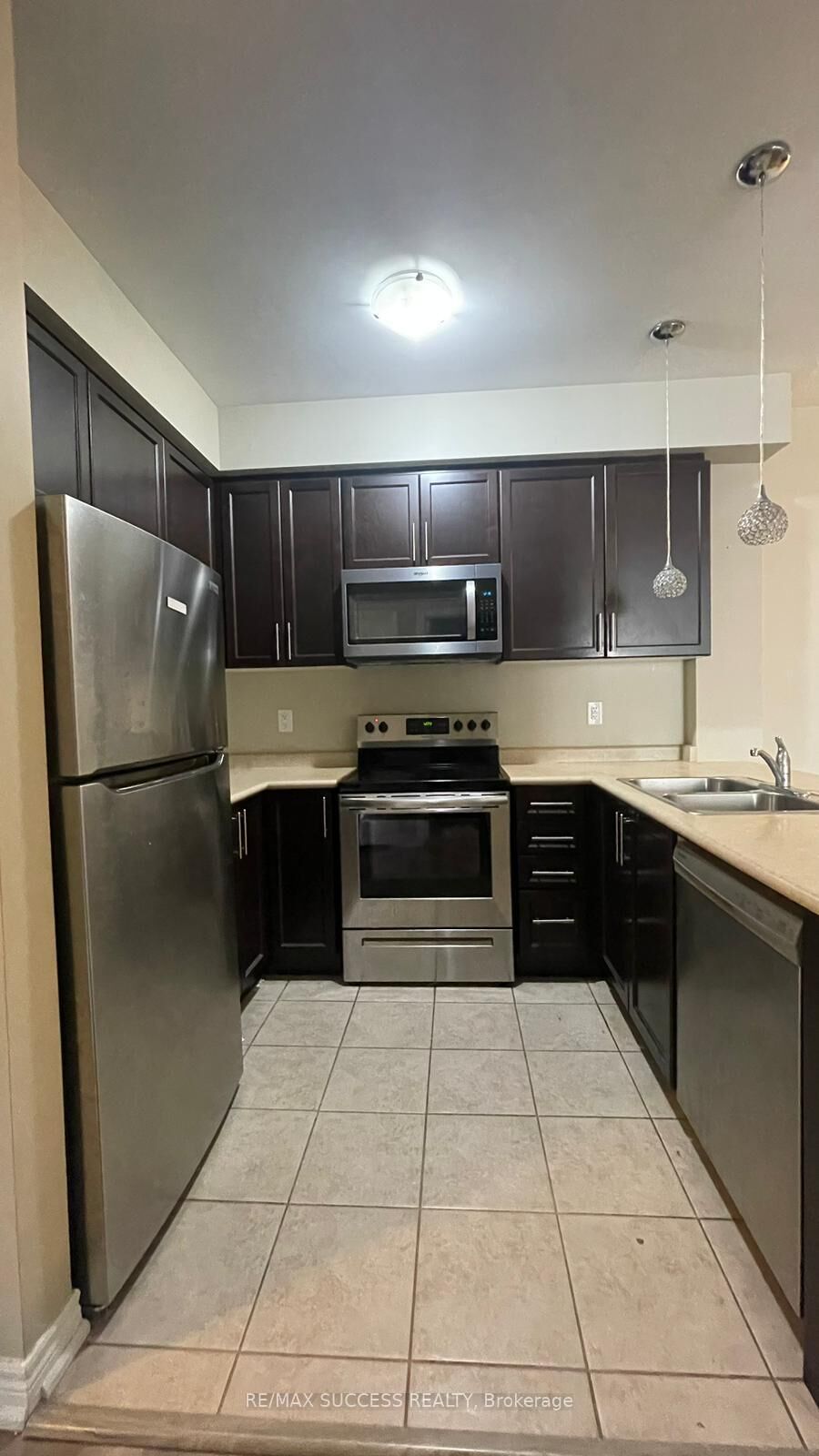 Property Photo:  269 Georgian Dr Drive 205  ON L6H 0L1 