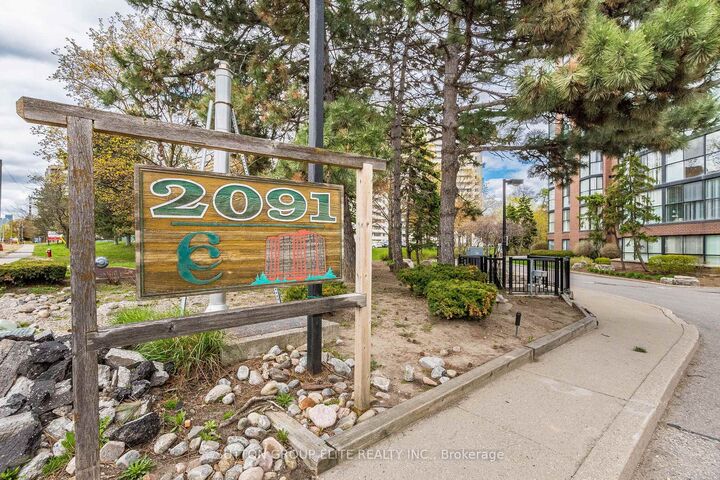 Property Photo:  2091 Hurontario Street 307  ON L5A 4E6 