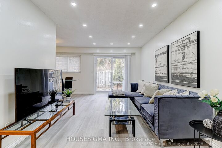 Property Photo: 927 Burns Street W 29 ON L1N 6J5