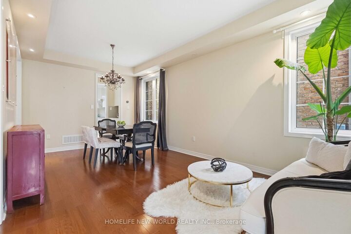 Property Photo:  44 Dame Gruev Drive  ON L6E 0M4 