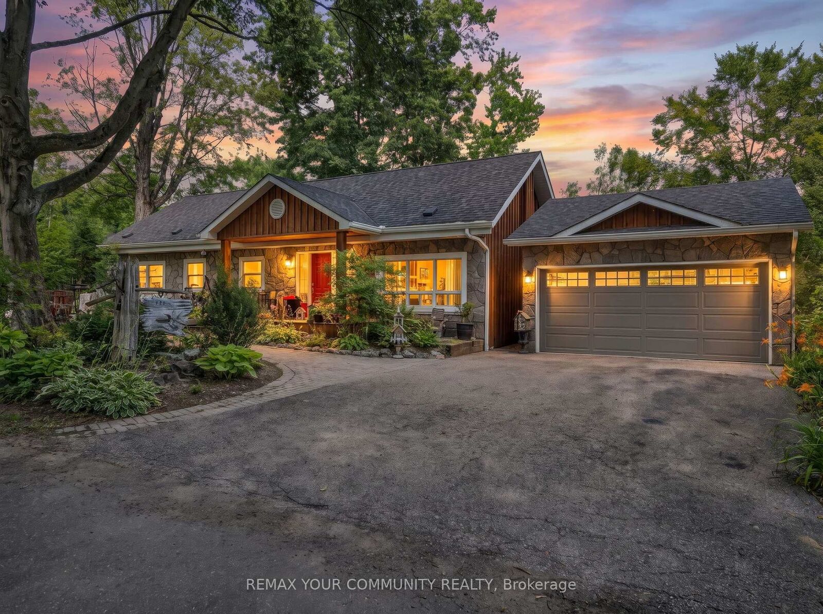 Property Photo:  111 Sibbald Crescent  ON L0E 1R0 