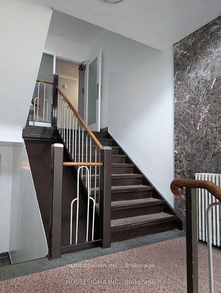 Property Photo: 117 Cosburn Avenue 202 ON M4J 2L1