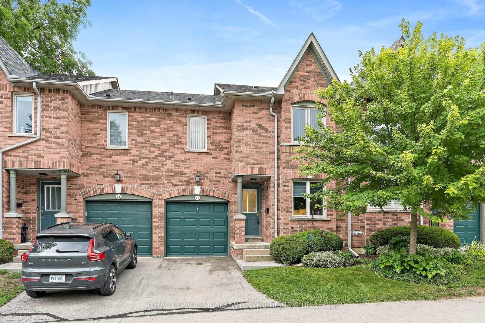 Property Photo:  76 River Drive 11  ON L7G 2J2 