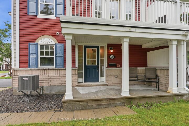 Property Photo:  588 Foxlight Circle  ON K2M 0L9 
