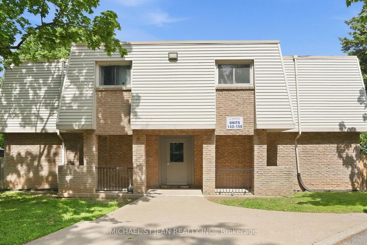 Property Photo: 17 Old Pine Trail 156 ON L2M 6P9