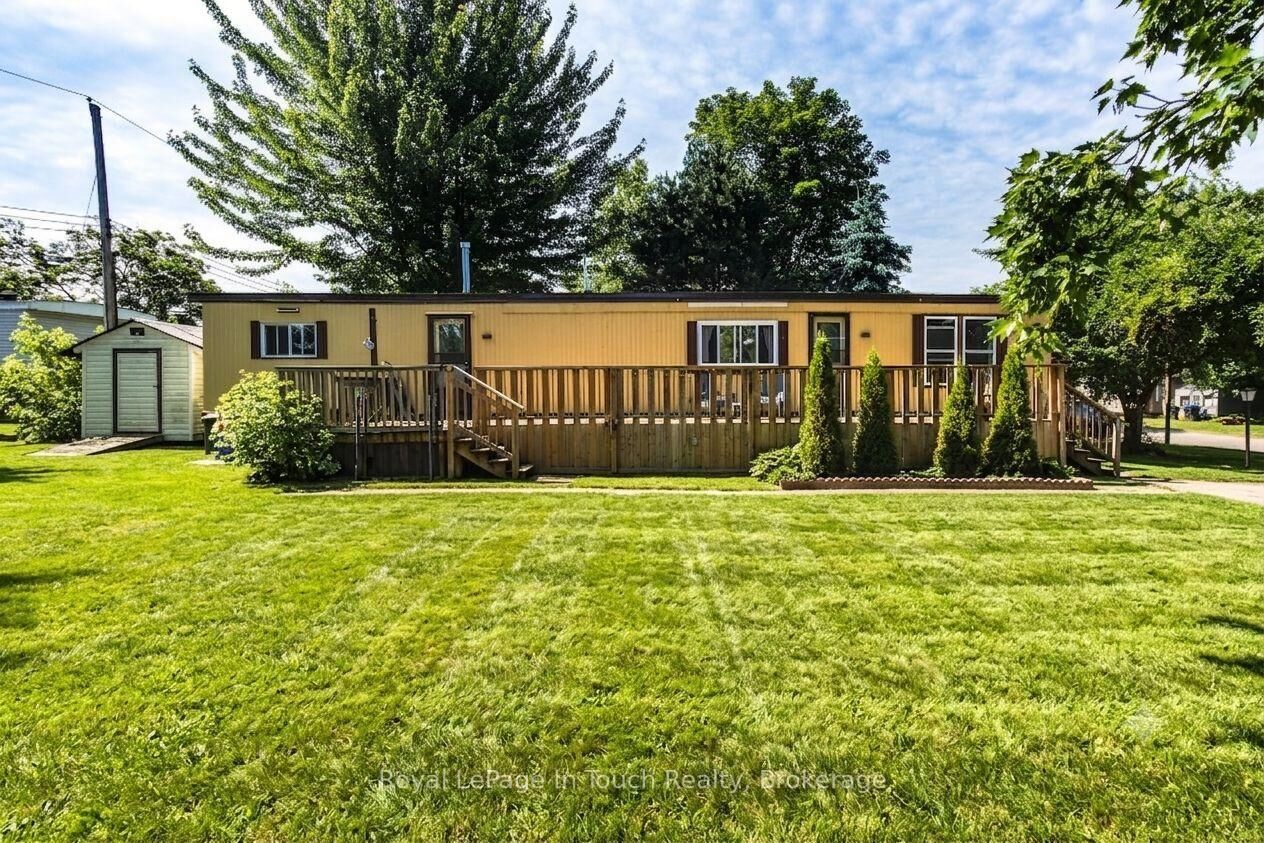 Property Photo: 21 Vics Road ON L4R 4K3