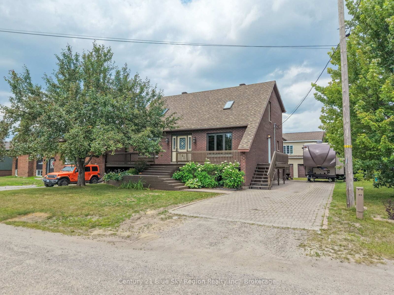 Property Photo: 243 Southview Crescent ON P2B 3C2