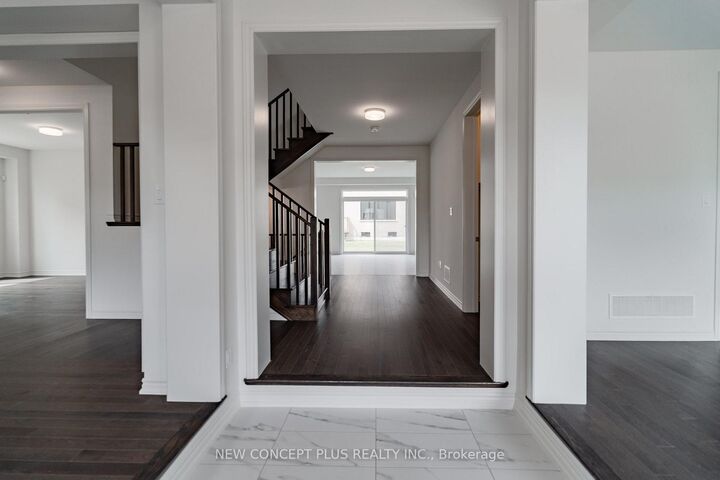 Property Photo:  22 Twinleaf Crescent E  ON L0G 1W0 